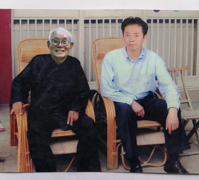 张大成 |山东济南人,盛园堂画室(主人)书香门第。自书画艺术家