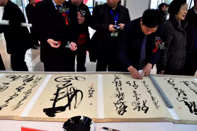 包大浪 |包大浪，书法家，艺术家书画艺术家