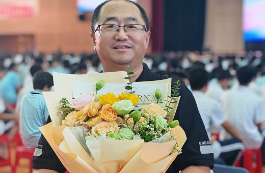 扎根乡野育桃李 点亮乡村英语梦 —— 记全国优秀教师郎需庆